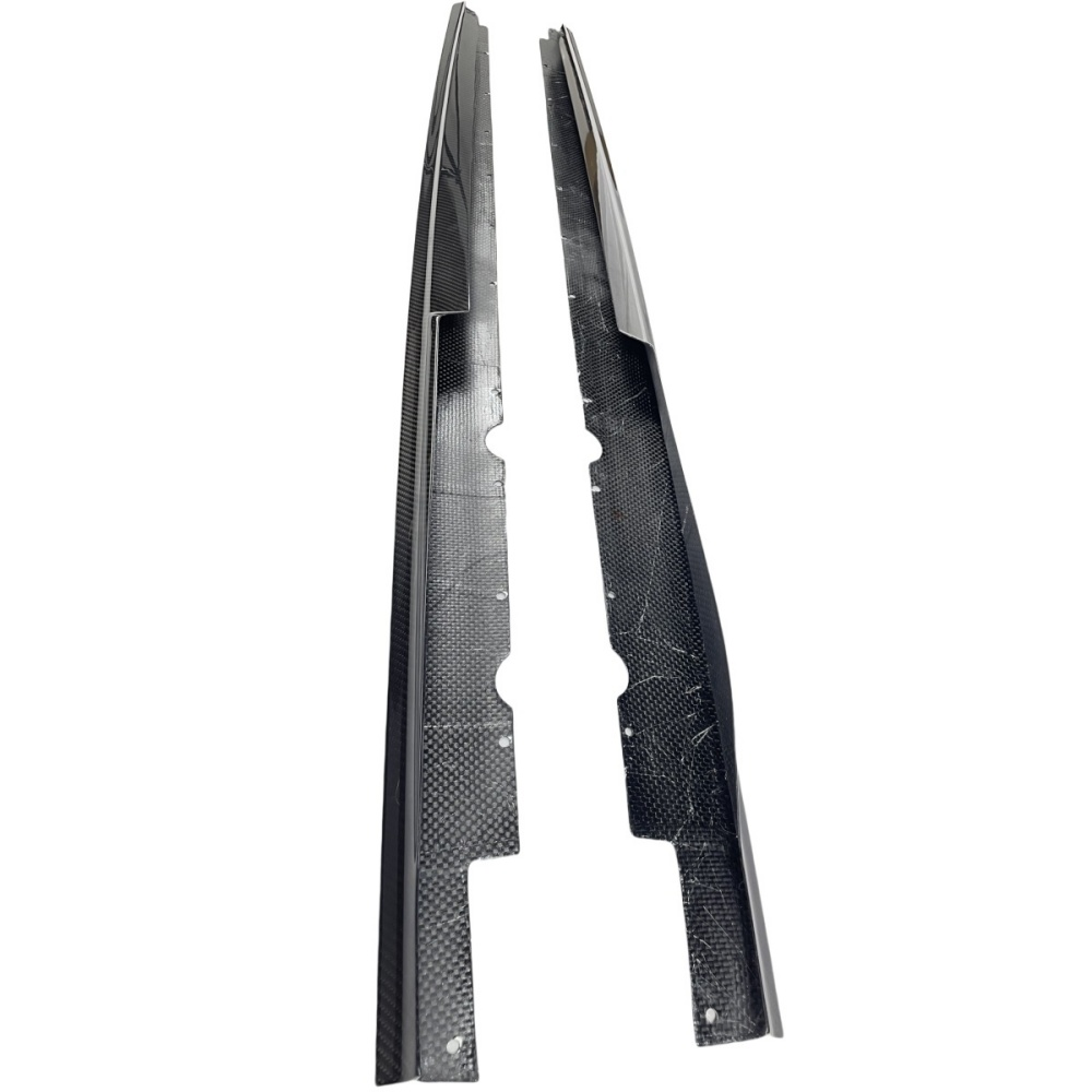 Audi R8 V10 Coupe 2023 P style Dry Carbon Fiber Side Skirts